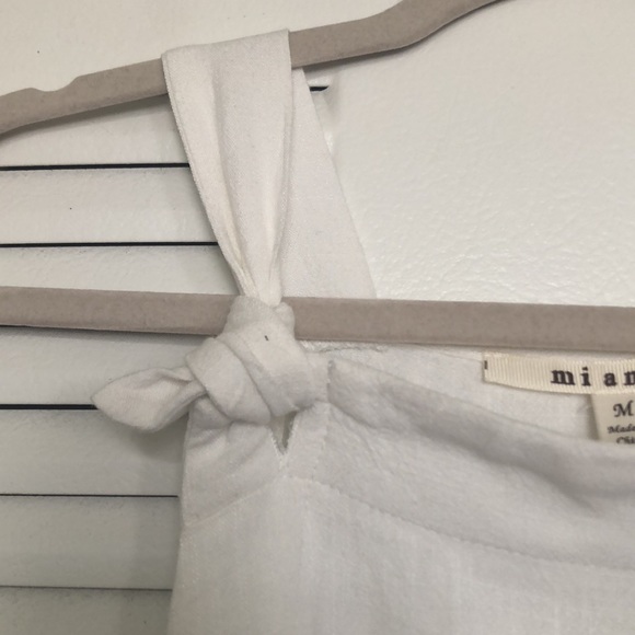 Still Available! White linen top with tied knots at top - Picture 3 of 4